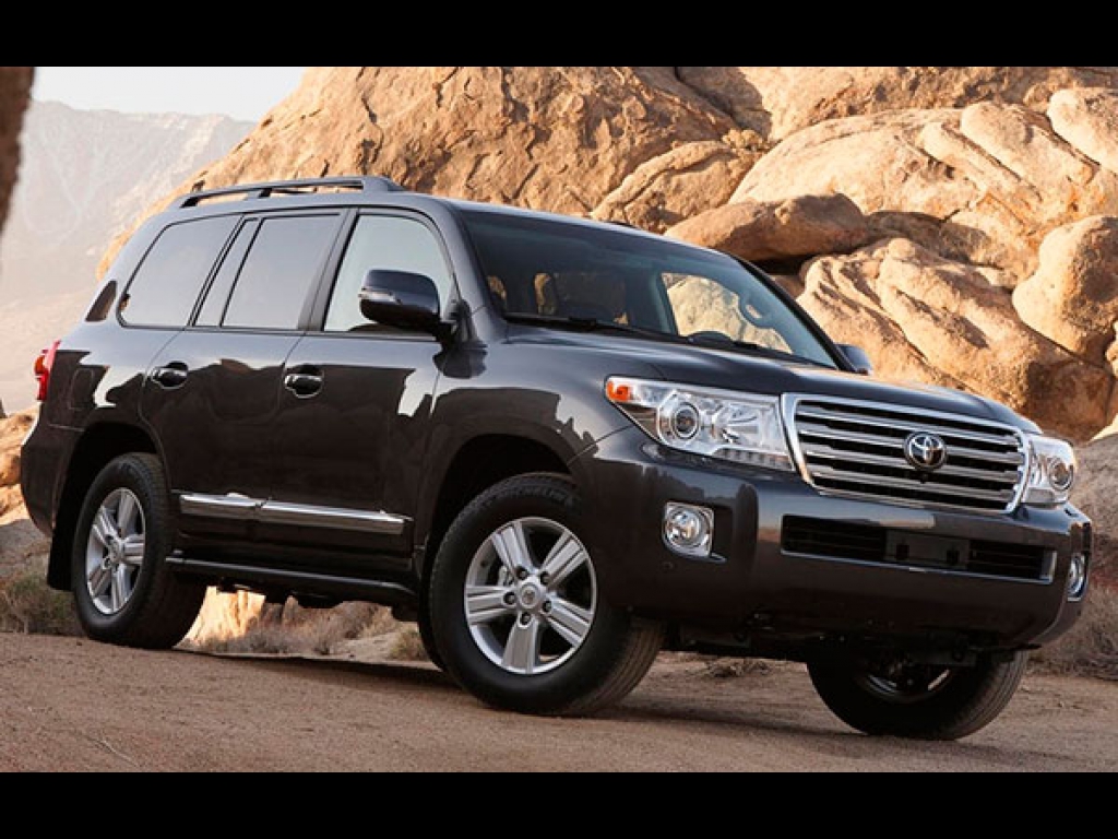 Купить крузер 2012. Toyota Land Cruiser 200. Тойота ленд Крузер 2012. Тойота ленд Крузер 200 2014. Toyota Land Cruiser 300 2012.